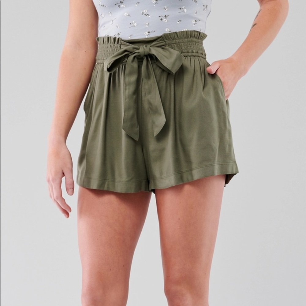 Women's Hollister Paper-Bag shorts